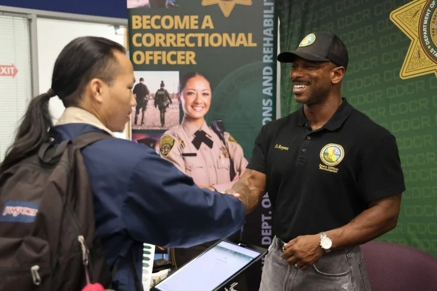 30-job-fair-image1